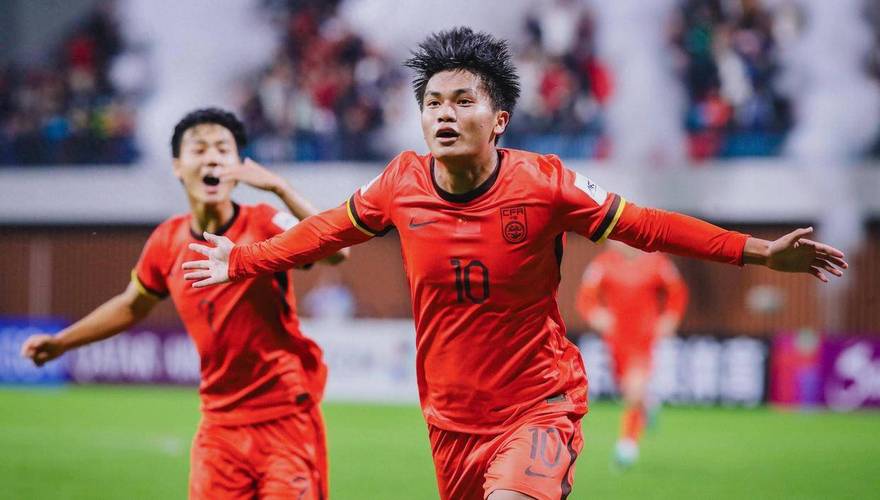 东体：11月U22国足组织四国赛邀请越南，12月份开始集训