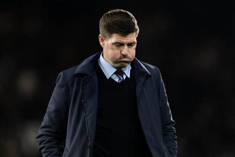 记者：杰拉德退出流浪者主帅职位竞争，他认为回归时机尚未成熟