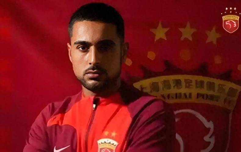 记者:加布里埃尔未现身海港今日训练,莱昂纳多佩戴护具单独训练