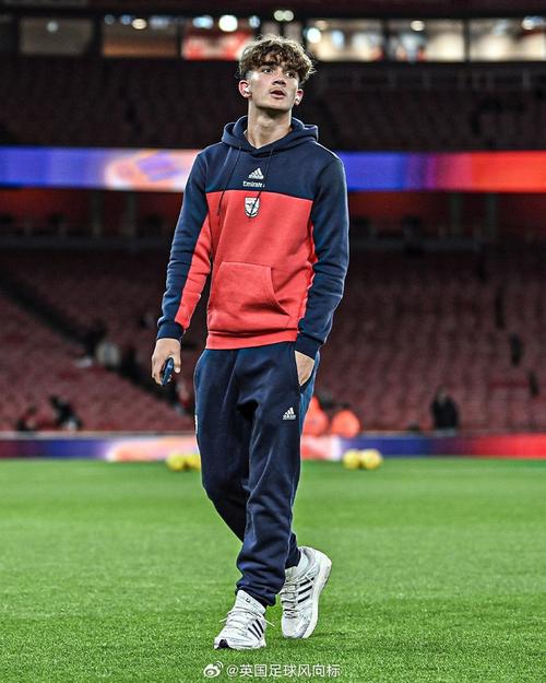 15岁天才载入史册!道曼成五大联赛本世纪最年轻首发,亚马尔第4