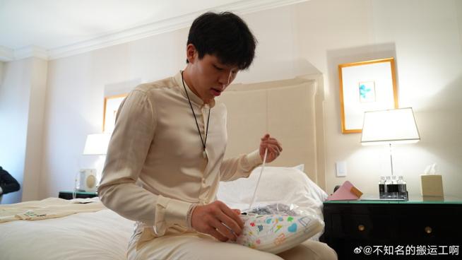 媒体人谈杨瀚森：开头菜不怕关键看到成长 中锋成长缓慢要有耐心