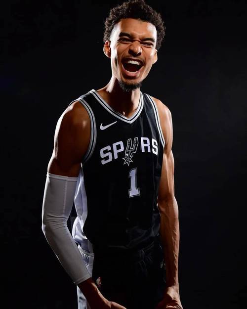 Lowe:马刺完全能冲击前六 文班亚马在制霸攻防两端