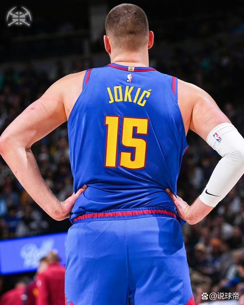 这三双又要稳了!约基奇上半场8中5得11分7板6助1帽
