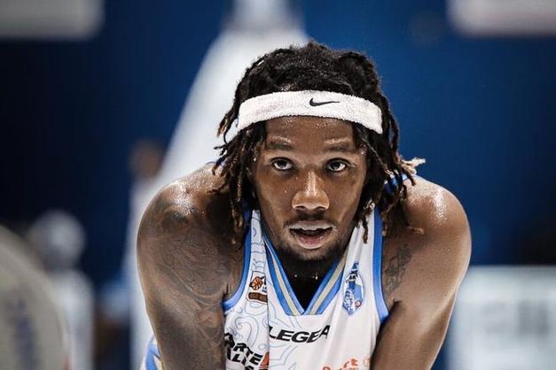 天津官宣4名外援：大卫·詹姆斯、哈姆雷特、雷诺兹、克莱伯恩