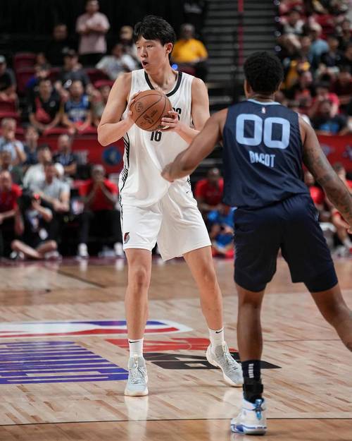 杨瀚森末节有机会不？开拓者三节结束领先无字母雄鹿21分