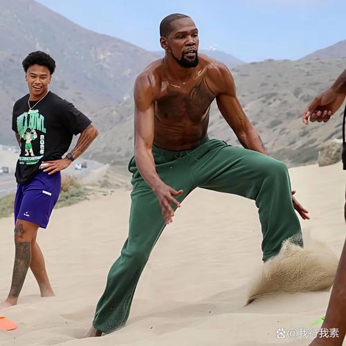 上来就进！杜兰特借掩护突破外传 奥科吉底角三分稳稳命中！