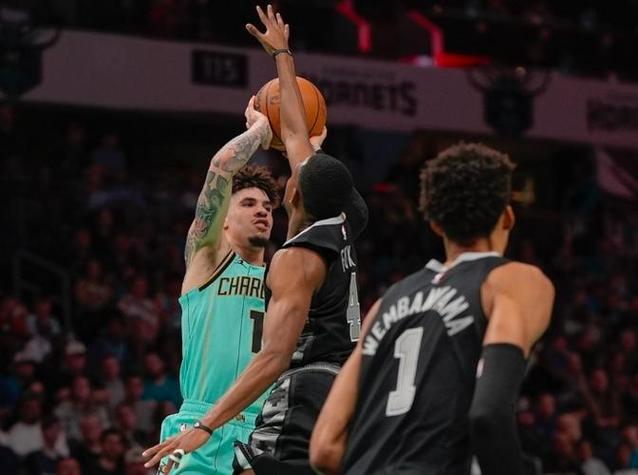 加时救赎！布里奇斯23中13&罚球9中7砍全场最高35分 加时独得10分